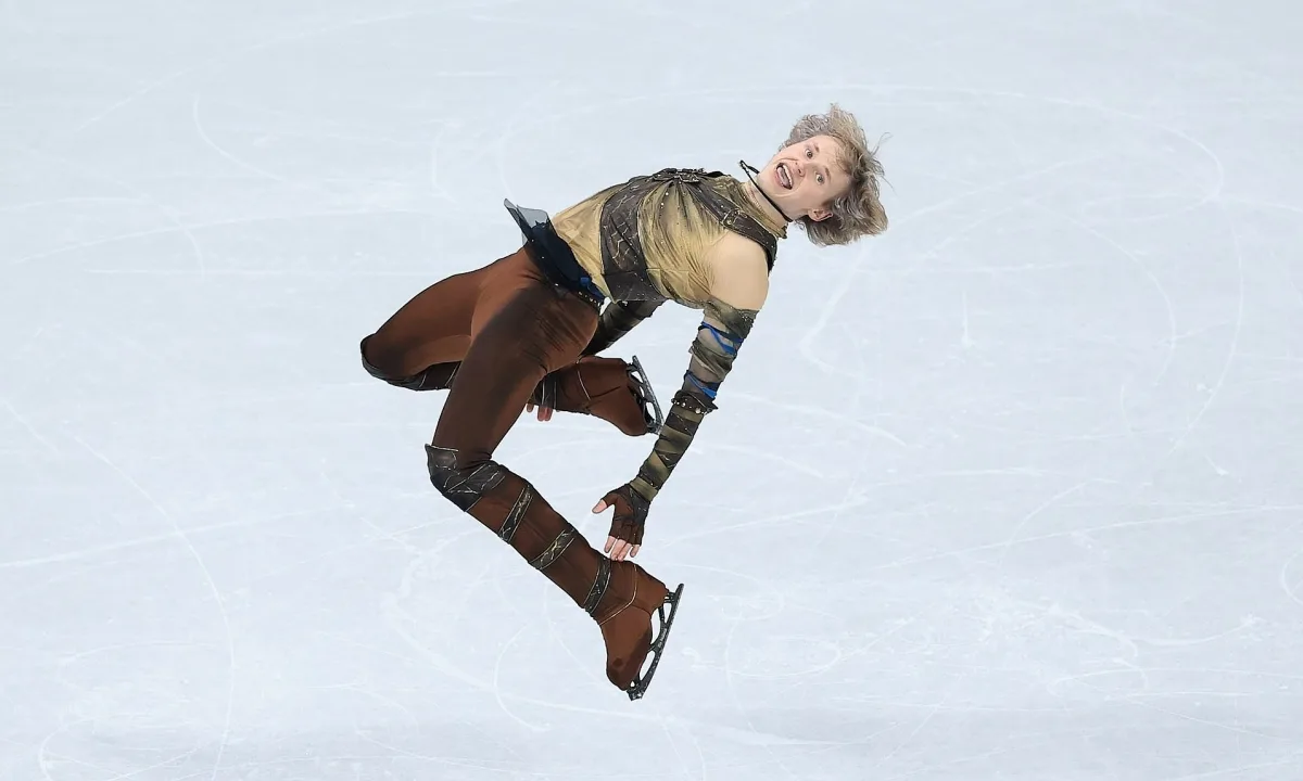 'Thần trượt băng' lần thứ hai tái hiện cú nhảy bị cấm 48 năm