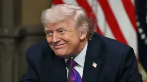 Ông Trump: Chiến dịch tập kích Iran đạt 15 trên 10 điểm